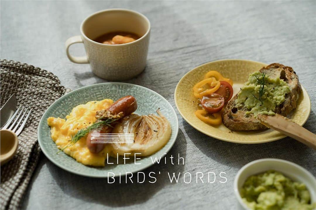 BIRDS' WORDSさんのインスタグラム写真 - (BIRDS' WORDSInstagram)「バーズワーズのある暮らしの風景を、みなさまと楽しむためのアカウント〈LIFE with BIRDS’ WORDS〉を更新しました。 パターンドプレートとマグでもりもり朝ごはん。 是非ご覧ください。 @life_with_bw」4月14日 17時08分 - birds_words