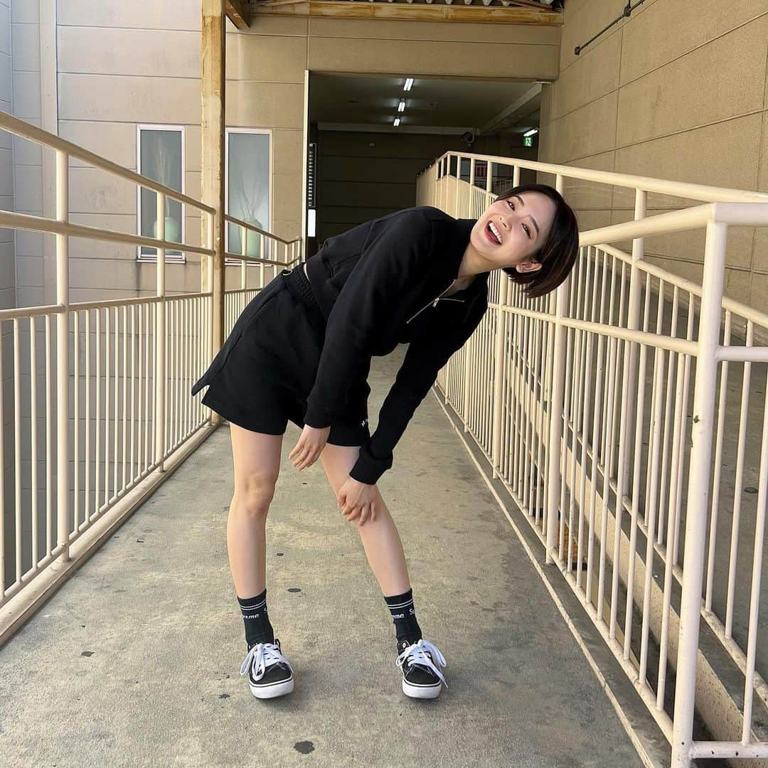 富久美玲のインスタグラム：「🆕 . ゴルフする人はもちろん！ しない人でも可愛い普段着に出来ます🏌️‍♀️ . #merrily セットアップ ▷フリーサイズ . #身長152cm#mireistylecode#ootd」