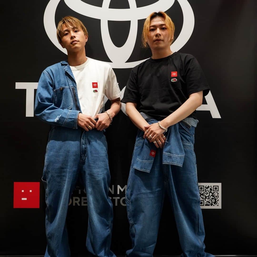 TOYOTAさんのインスタグラム写真 - (TOYOTAInstagram)「TOYOTA POPUP @yentownmarket  2023.3.17 ‒ 3.31 @parco_shibuya_official 3F  3月17日から3月31日まで開催されたTOYOTA DYTD POPUPでは、様々かつ多彩なゲストが集結。 今回のPOPUPの目玉は、チョコレートプラネットさん、ダンサーのReiNaさん、スケーターのKyonosukeさんをモデルとして起用したことであり、大好評だったFruit Of The LoomとLeeとのコラボ商品を、それぞれが独自のスタイルで着こなしていました。  さらに、海外やZ世代を中心に人気を集める豪華な方々が店頭に来店し、今回のPOPUPを盛り上げてくださいました。  コラボ商品に関しては、引き続きオンラインで購入可能のため、気になる方はYEN TOWN MARKETのウェブサイトをぜひチェックしてください。  A variety of diverse guests gathered at the TOYOTA DYTD POPUP, which was held for two weeks starting March 17. Chocolate Planet, dancer ReiNa, and skater Kyonosuke were among the guests who wore the highly popular Fruit Of The Loom and Lee collaboration products in their own unique styles. The collaboration products will continue to be available for purchase online! The collaboration products are still available for purchase online, so if you are interested, please check out the YEN TOWN MARKET website!  #TOYOTA #トヨタ #DYTD #DriveYourTeenageDreams #ShibuyaPARCO #渋谷PARCO #ポップアップ #Lee #FruitoftheLoom #mirin #hitomi #momoca #ogiyuka」4月14日 18時00分 - toyota_jp