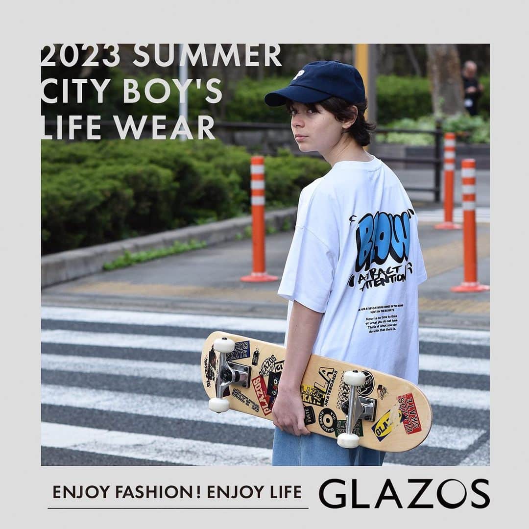 GLAZOSのインスタグラム：「本日より公開！！  ✔️ GLAZOS 2023 SUMMER LOOKBOOK ￣￣￣￣￣￣￣￣￣￣￣￣￣￣￣￣￣￣￣  2023  SUMMER LOOKBOOKが 公開されました 😆 ✨  春から引き続き、 《クリーンカジュアル》＆《ストリート》をメインに レトロでスポーティーなアイテムをプラスして 程よいリラックス感が楽しめる夏のシティーボーイスタイル🎧  今年の夏のスタイル提案がたっぷりと詰まったページに☕  ぜひチェックしてみてください📝  #glazos #グラソス #中学生コーデ #小学生コーデ #お洒落さんと繋がりたい #男の子ママ #子ども服 #子供服通販 #子ども服通販 #ストリート #ストリート男子 #tシャツコーデ #半袖tシャツ #春コーデ #夏コーデ #キレイめコーデ #カジュアルコーデ #cityboy #cityboyootd #ootd ##fashionmensstyle #トレンド #シティーボーイ  #シティーボーイファッション  #今日のコーディネート #시티보이 #차도남 #데일리룩 #시티보이룩」