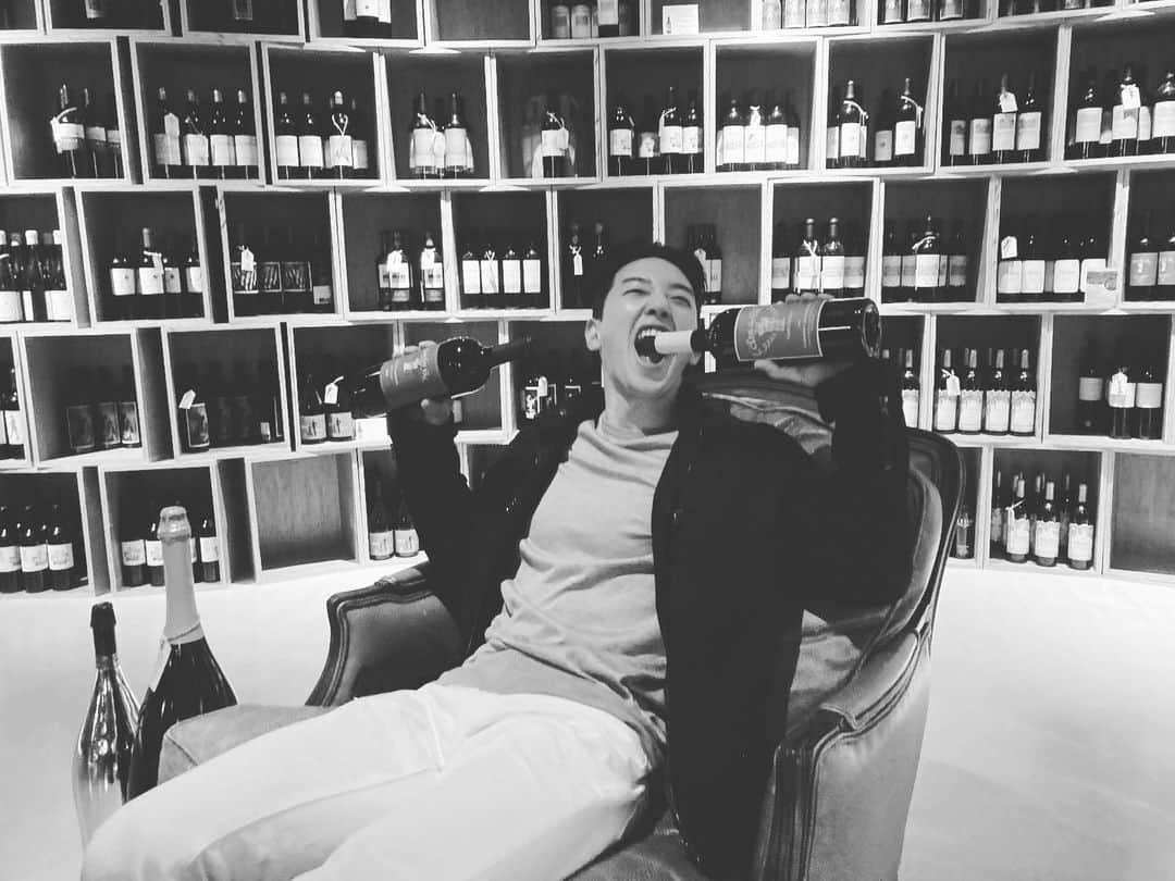 イテソンさんのインスタグラム写真 - (イテソンInstagram)「🍷one more?~」4月14日 18時17分 - taeseon.official