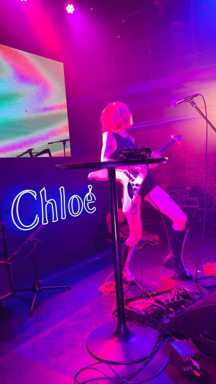 東京DANDYのインスタグラム：「ラストナイト at Chloé Club  Sappphire Slows, A VIRGIN, tamanaramen, Courtney Bailey and Little Dead Girl are all so unique in terms of their personalities and tastes. Still, they share a talent that exemplifies the contemporary Tokyo music scene. It was a pleasure working with them to welcome Creative Director Gabriela Hearst to Tokyo. Thank you to Leiva for joining us. ゲストの皆様に深く感謝いたします; so much love x  #chloeintokyo #chloeclub」