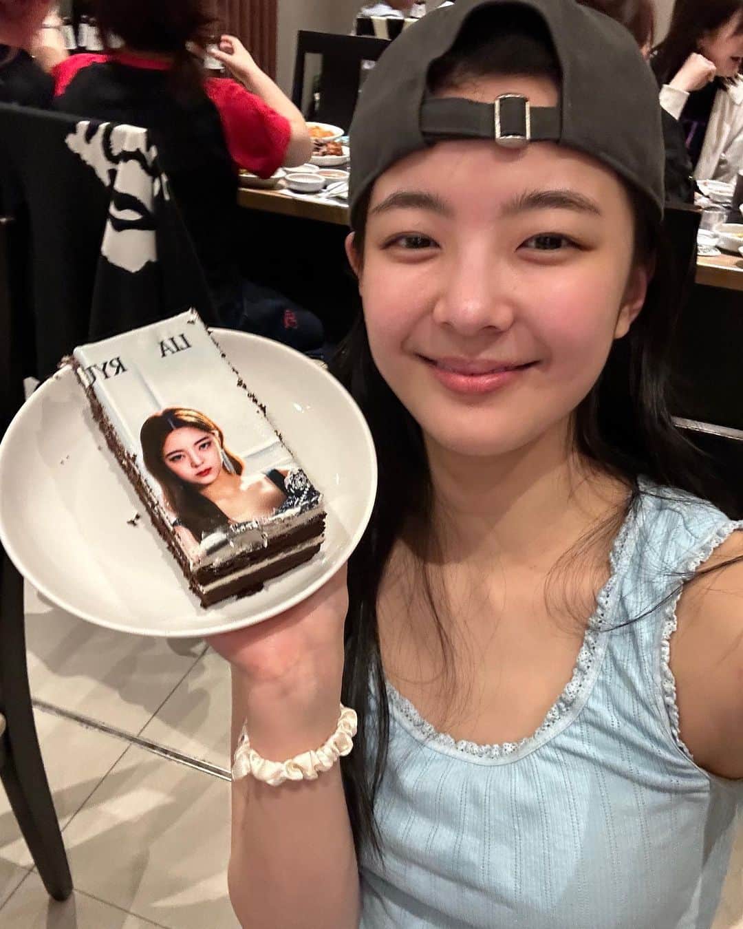 ITZYさんのインスタグラム写真 - (ITZYInstagram)「Thank you Bangkok💙 Goodbye Checkmate🖤」4月14日 18時59分 - itzy.all.in.us