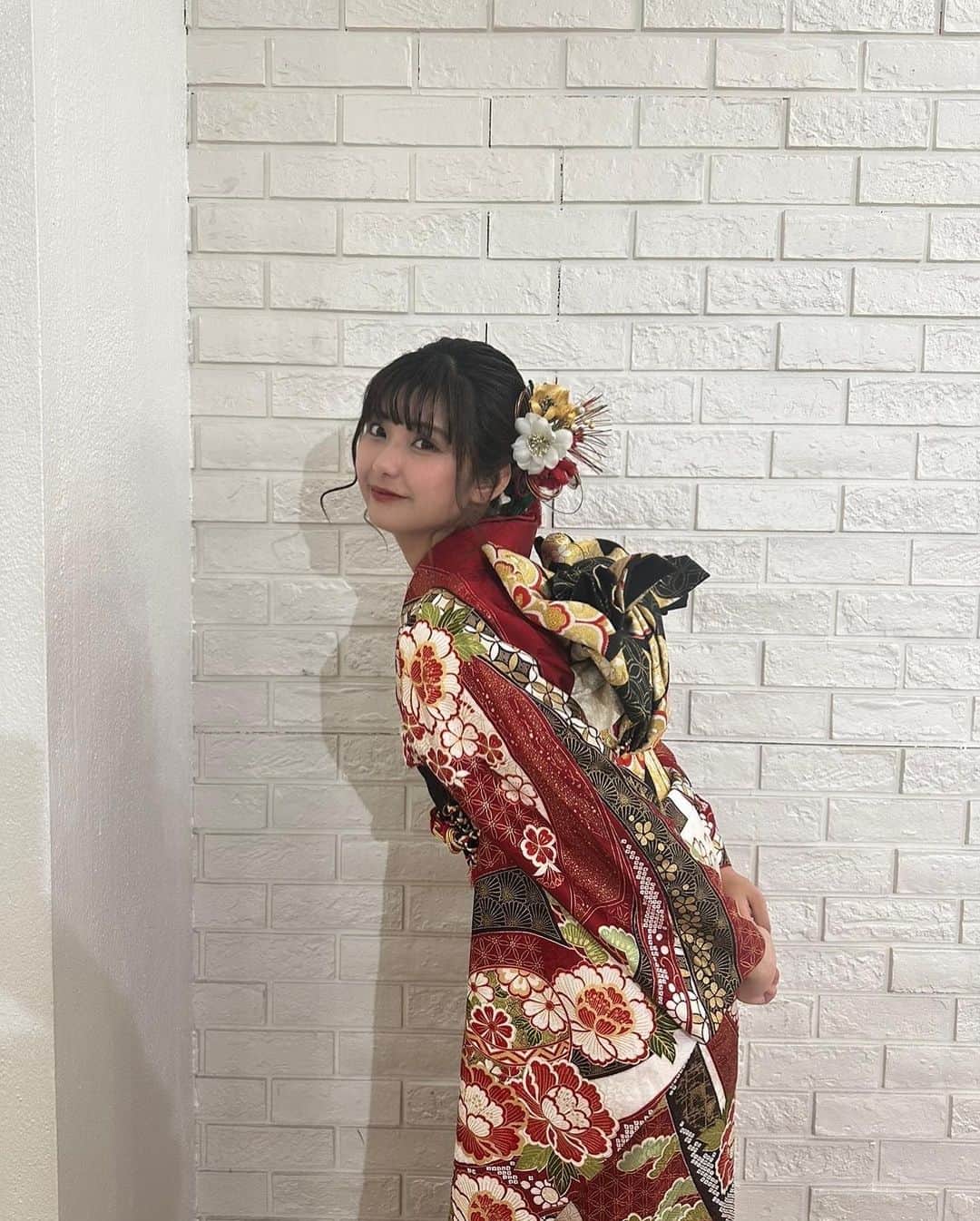 横田未来のインスタグラム：「久しぶりにジョイフル恵利さんの振袖来て撮影してきました！！💖 振袖かわいい、、動画上がるのお楽しみに！ #ジョイフル恵利」