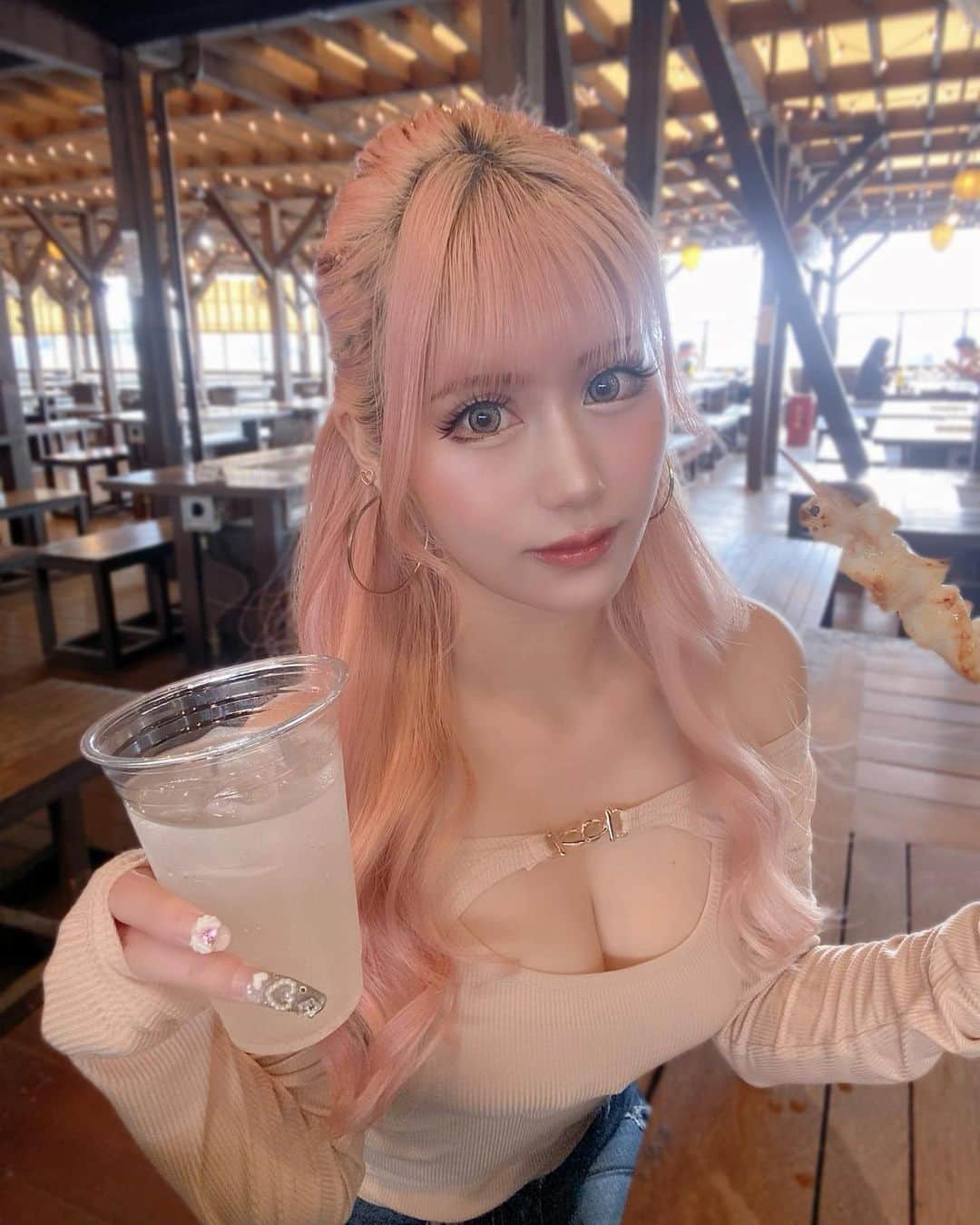 あいめろ姫のインスタグラム：「ハーフアップど〜‎(՞ ܸ. .ܸ՞)︎？💭⸒⸒  あゆ🐟だいしゅきっっ🩵  きょうは大人しめコーデ~~♡」