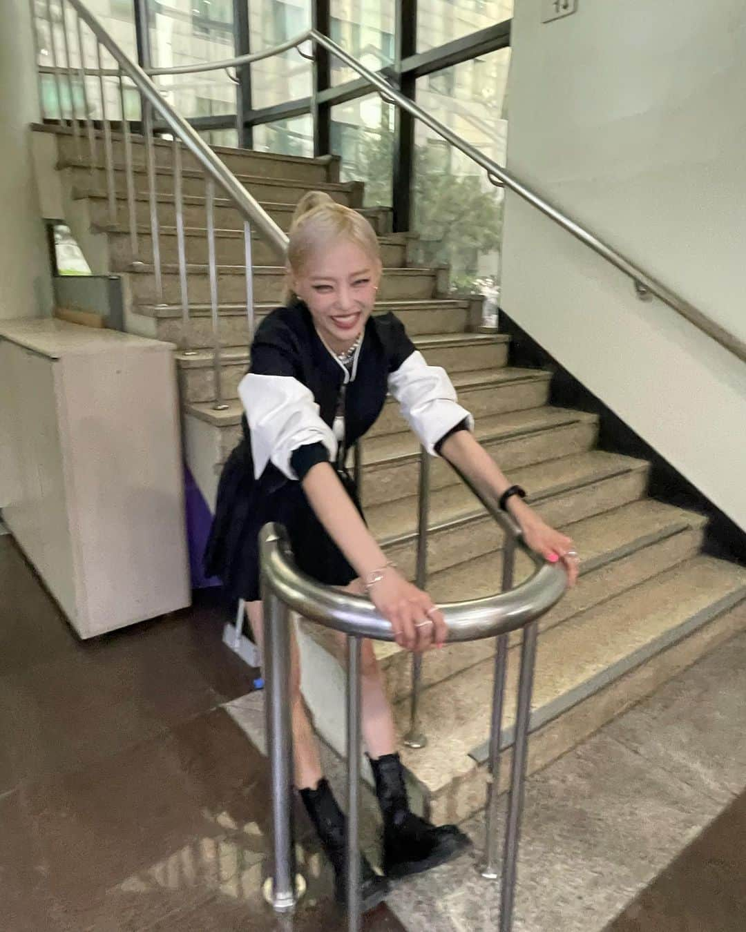 チャン・イェウンさんのインスタグラム写真 - (チャン・イェウンInstagram)「🍒🥤✌️」4月15日 4時53分 - yyyyeeun