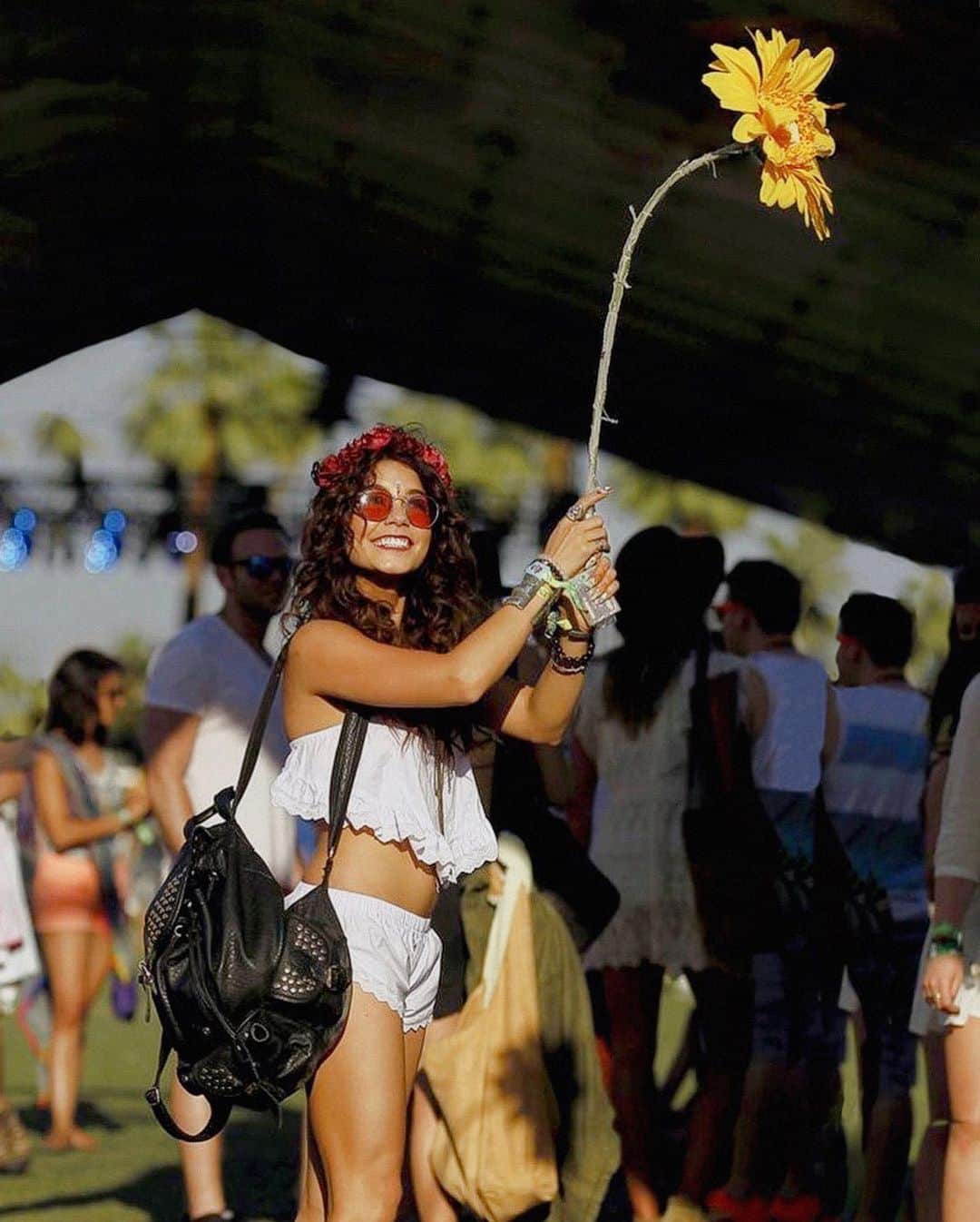 のインスタグラム：「#throwback when Vanessa Hudgens wore our VERNE SANDALS at #coachella ✨🌻  Make your special order for your festival! 💛  #vanessahudgens #coachellaoutfit #coachella2023 #coachellastyle #coachellafashion #coachellavibes #coachellafestival #coachellafest #coachellaparty #coachellaready」