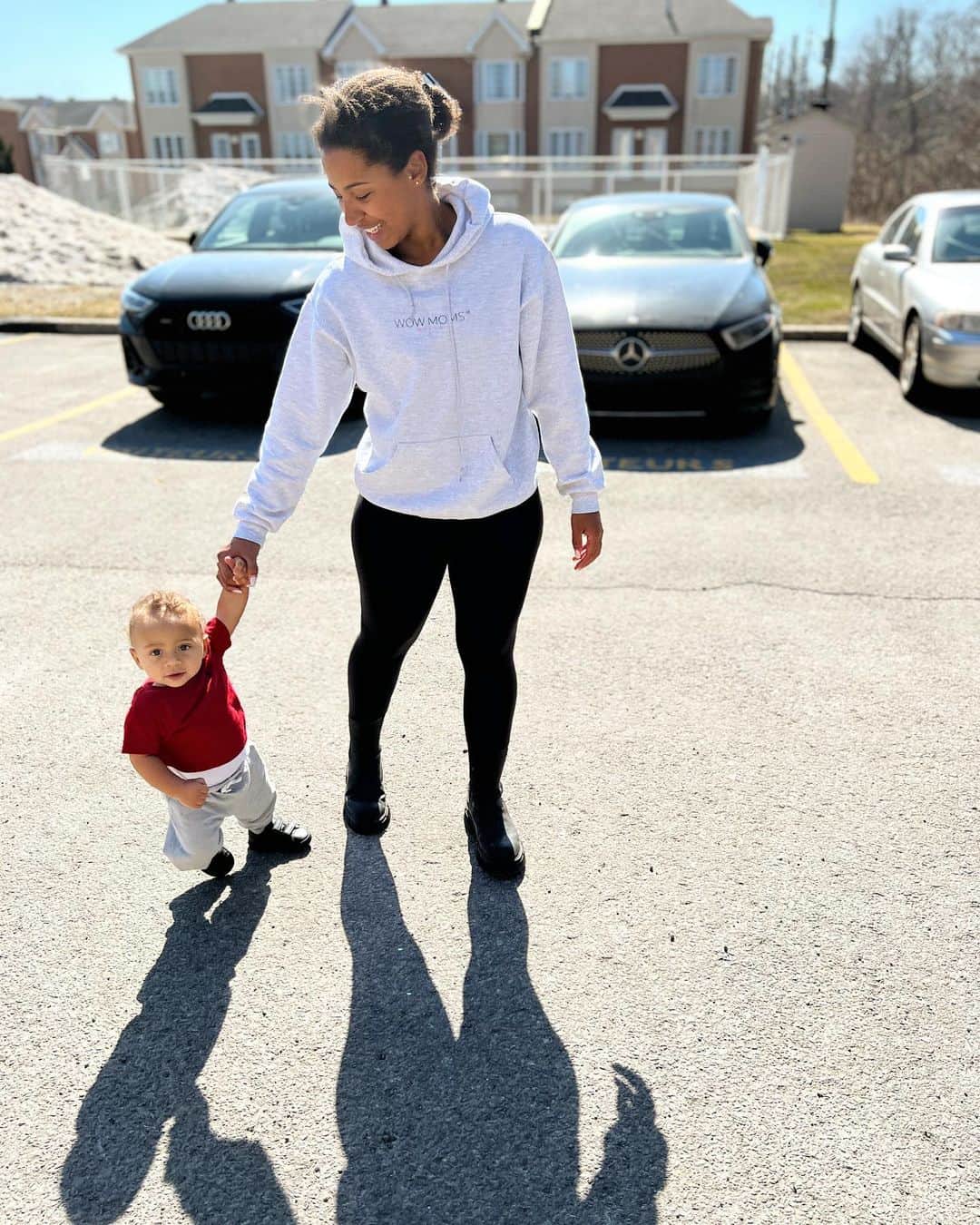 ジェニファー・アビルのインスタグラム：「First walk with my boy ☀️ . . #myboy #mommylife #momlife #walkingoutside #sun #warmweather #proudmommy #mommysboy」