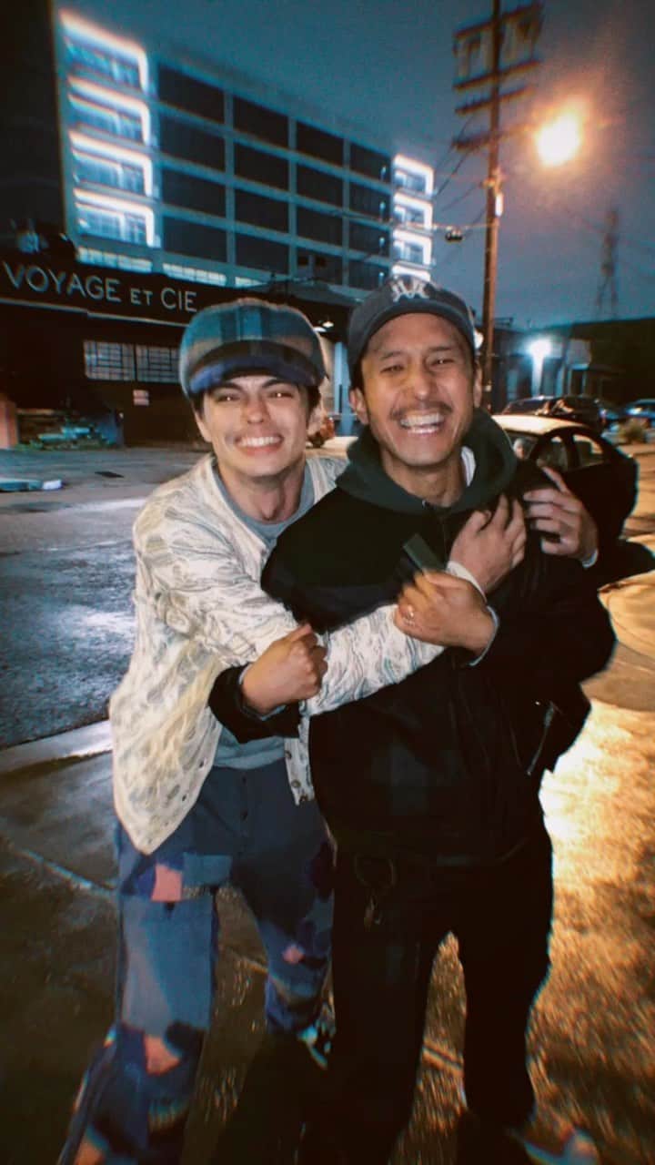ショーン・エバリストのインスタグラム：「A moment with the brotha @ian_eastwood at the beautiful @sohohousecalifornia Happy Birthday!!🎈What a treat to watch you grow up and to grow with you🌱 A year older today but Forever The Young Lion 🦁Had to throw it back to this track too ifkyk🛹」
