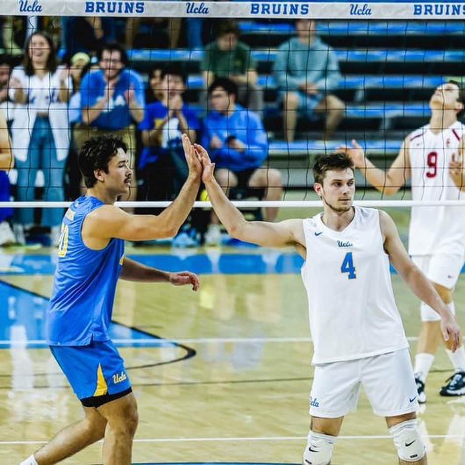 USA Volleyballさんのインスタグラム写真 - (USA VolleyballInstagram)「The latest college roundup is out now, just in time for the end of the regular season. There are some changes to the rankings that you’ll want to see 👀 link in bio   📸Lillie Yazdi/UCLA Athletics  📸Carlisle Stockton/Vassar Athletics」4月15日 5時25分 - usavolleyball