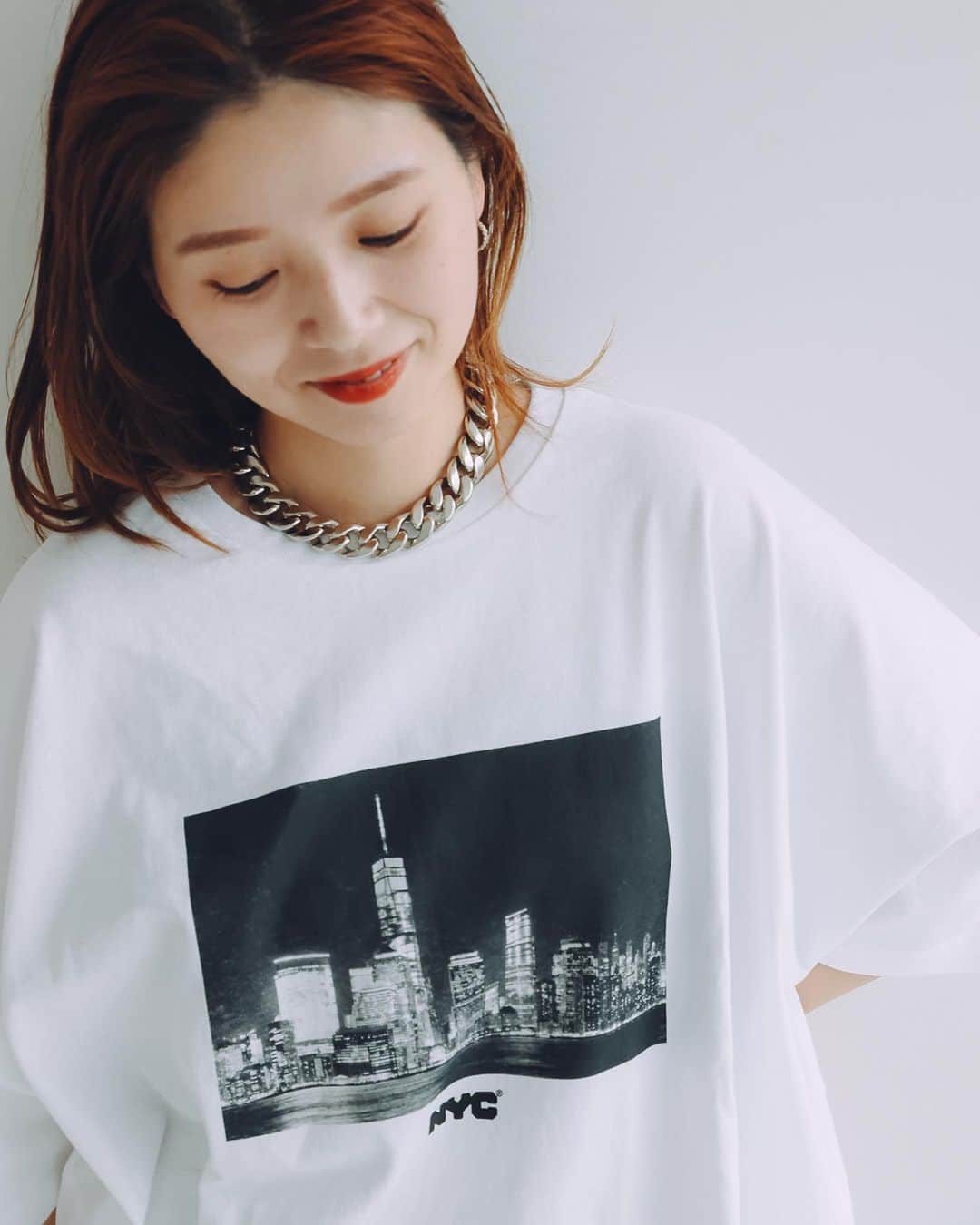 JOURNAL STANDARDさんのインスタグラム写真 - (JOURNAL STANDARDInstagram)「ニューヨーク市公式のモチーフを プリントしたJOURNAL STANDARDならではのＴシャツアイテム。  -----------------------------  ✔NYCビッグT ¥8,580tax included No,23070400923010  ✔NYCノースリーブ ¥6,050tax included No,23070400924010  ✔️ランダムリブタイトスカート ¥9,900 tax included 23080400321010  ✔️【OOFOS/ウーフォス】OOriginal：サンダル ¥7,480 tax included 23093410002410  ✔【LEFIJE/レフィージェ】 サークルBAG：バッグ ¥26,400 tax included No,23092410007310  ✔別注【LEVI’S(R)/リーバイス(R)】RED TAB 501(R) SMU FULL：フルレングス ¥14,300 tax included No,23030410001610  -----------------------------  model : @onkanaa @baycrews  ------------------------------  #baycrews #baycrewsstore #journalstandardladies #journalstandard #2023spring #spring #ジャーナルスタンダード #レディースファッション #ベイクルーズ #大人コーデ #春コーデ #春物 #春服 #大人コーデ#30代コーデ#40代コーデ」4月14日 21時16分 - journalstandard.jp