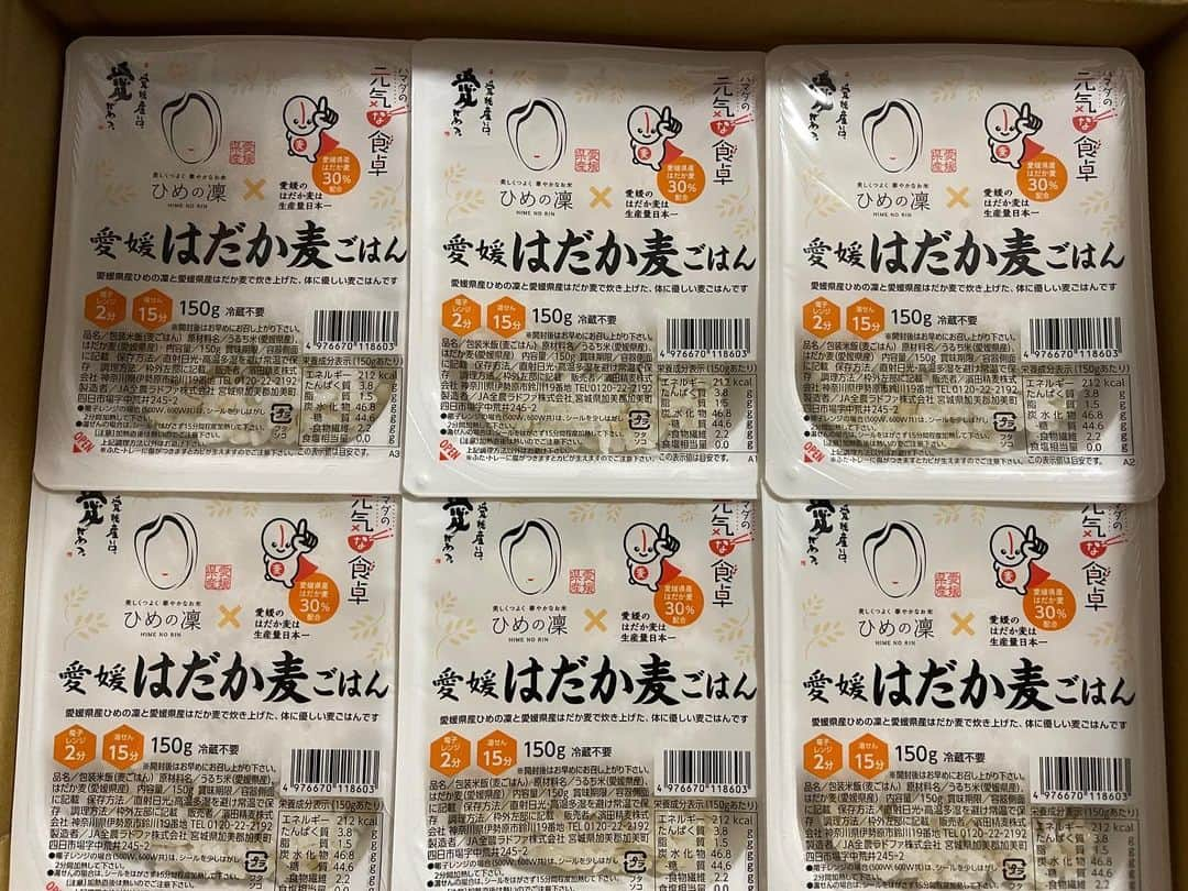 高木勇人さんのインスタグラム写真 - (高木勇人Instagram)「いつも美味しいご飯ありがとうございます😊  いっぱい食べて今シーズンも頑張ります🍚  #高木勇人 #濱田精麦 #ハマダの元気な食卓 #bcリーグ #パックご飯」4月14日 21時30分 - hayatotakagi4749