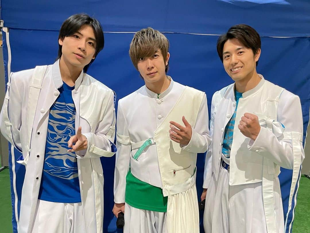 BOYS AND MENさんのインスタグラム写真 - (BOYS AND MENInstagram)「本日イオンモール名古屋茶屋にてイベント メンバーは、 #田村侑久 💙 #勇翔 🤍 #吉原雅斗 💚  ミニトークショー！ ありがとうございました❗️ マル秘ポーズはミラーポーズ🪞  明日はついに… BOYS AND MEN東海3県ツアー 2023 -超地元 大バンザイ!!!!!!  三重公演ラストです！！！ ぜひお越しください‼️‼️  #boysandmen  #ボイメン  #イオンモール茶屋」4月14日 21時33分 - boysandmen_official