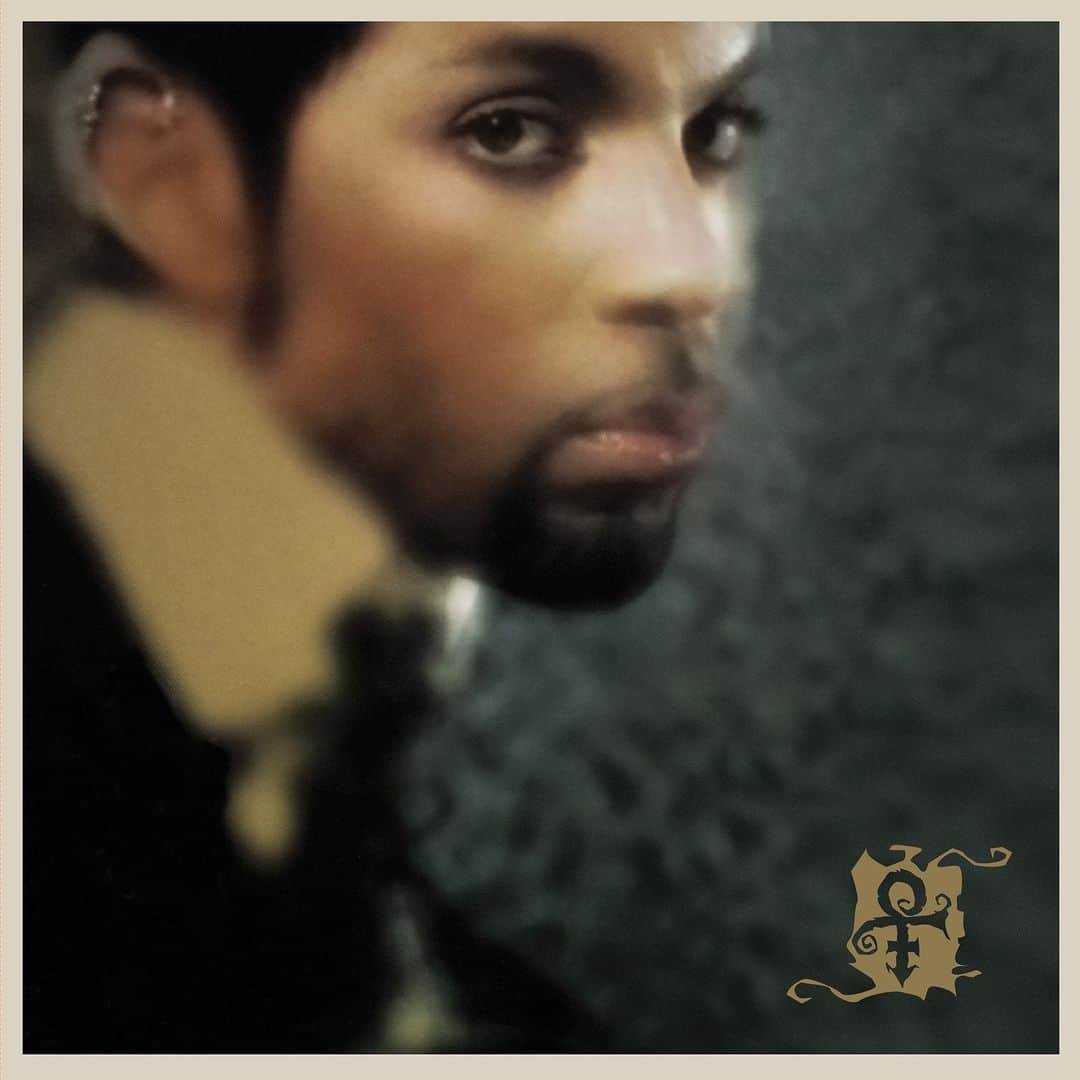 プリンスさんのインスタグラム写真 - (プリンスInstagram)「Today we are pleased to announce the wider reissue of Prince's 1995 masterpiece The Gold Experience and 1998 acoustic album The Truth on black vinyl. Both albums will be released by @legacyrecordings on June 9.   The Truth is regarded as one of Prince’s most under-appreciated hidden gems. The album was originally released with his 1998 triple album Crystal Ball, and includes songs "Don't Play Me" and "Comeback."  Preorder both albums now at the link in bio.」4月14日 21時49分 - prince