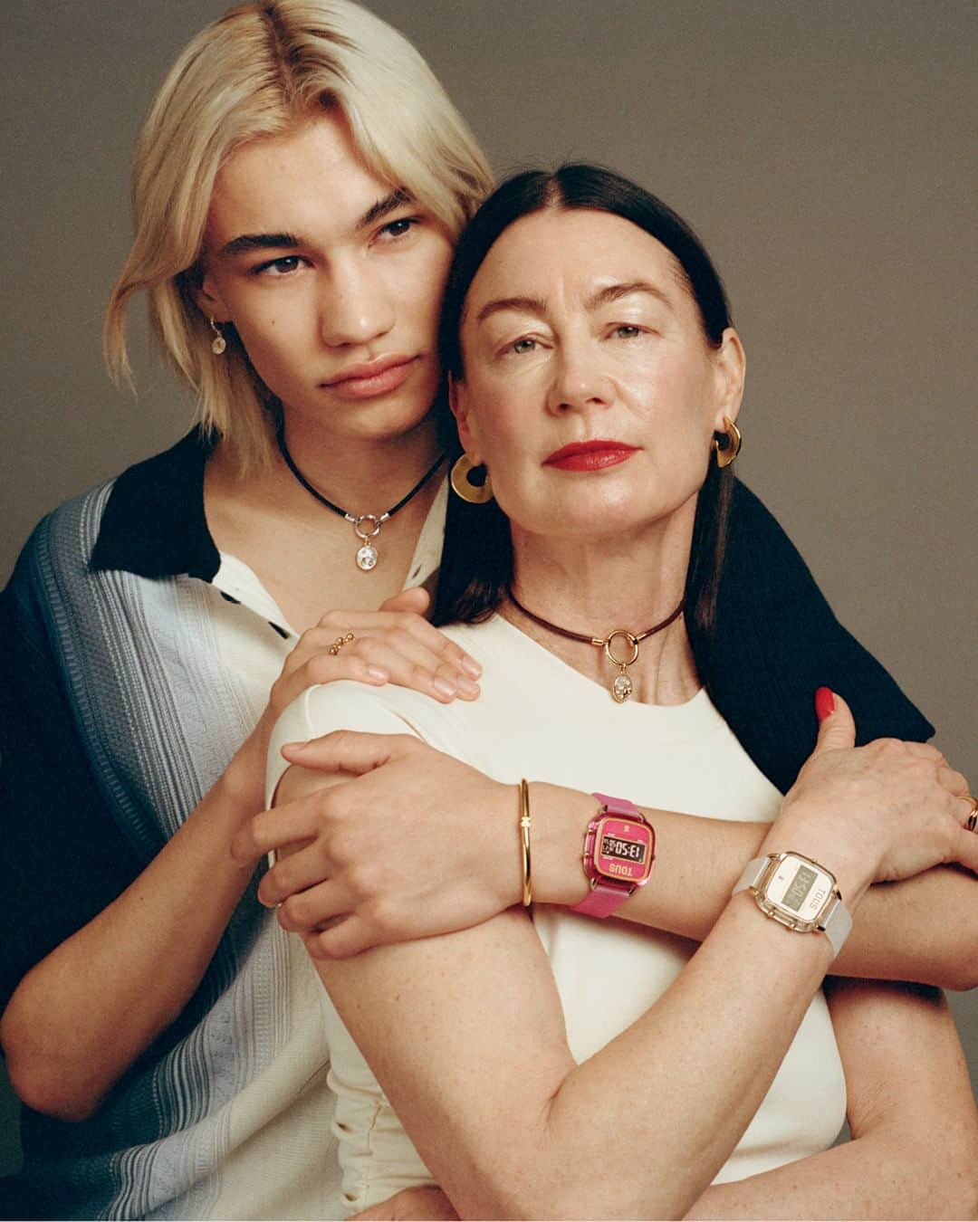 トウスのインスタグラム：「Have you heard? It’s time to tell your mom she’s the best! ⚡  #AlmostPerfectMoms #TOUS」
