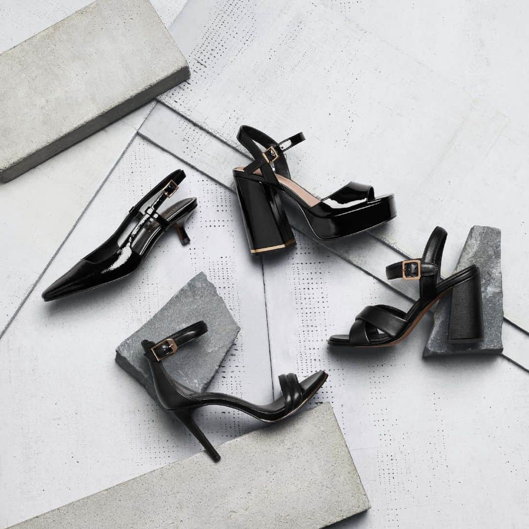 ケネスコールのインスタグラム：「High & low... heels, that is.   Shop your favorite. #KennethCole #BlackHeels #Spring2023」