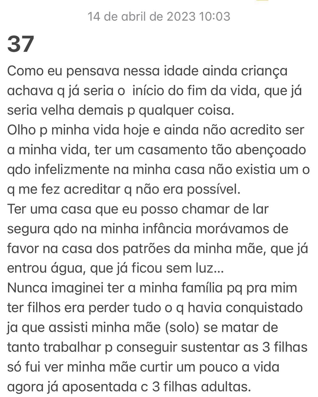 Thaila Ayalaのインスタグラム：「GRATIDÃO 🙏🏽」