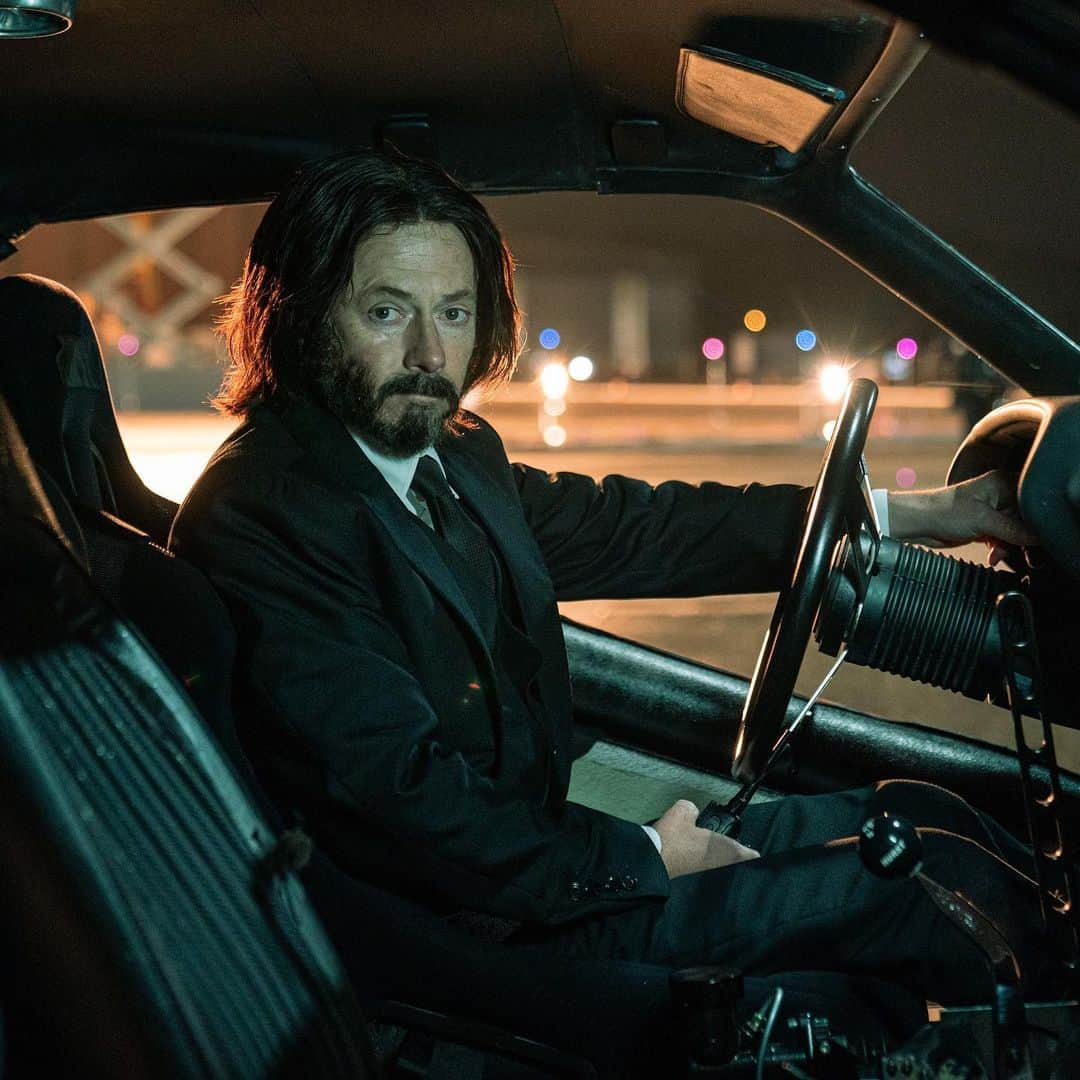 タナー・フォウストのインスタグラム：「Keanu Reeves, is that you? 😉  Extreme E. ✅ X Games. ✅ John Wick stunt double! 😮 Tanner Foust everyone, a man of many talents!   #johnwick4」