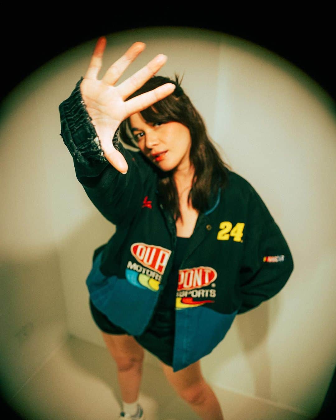 ベア・アロンゾのインスタグラム：「💭」