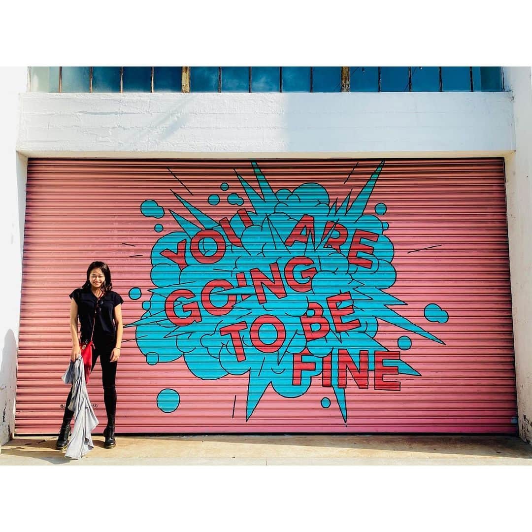 のインスタグラム：「You are going to be fine!!!  いつだかのLA。 この時は大切な友達に 会いに行ったんだ〜 懐かし〜  久々の再会は涙が出るほど嬉しくて 会いに行って良かったと 心の底から思ったのを 鮮明に覚えています。  大好きな日本を離れ 頑張っている友に いつも勇気を貰うし 離れていても 想ってくれる大切な友。 いつもありがとう☺︎  次会えるのが待ち遠しい！  いつだかの写真を こうやって 時折 思い出ポロポロしていきますね！  #👩🏻‍🤝‍👩🏽 @takako1211」