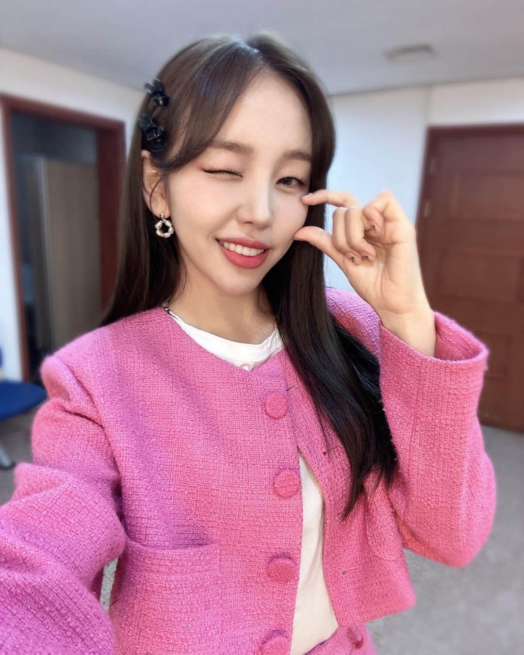 ペク・アヨンのインスタグラム：「🩷🌸」