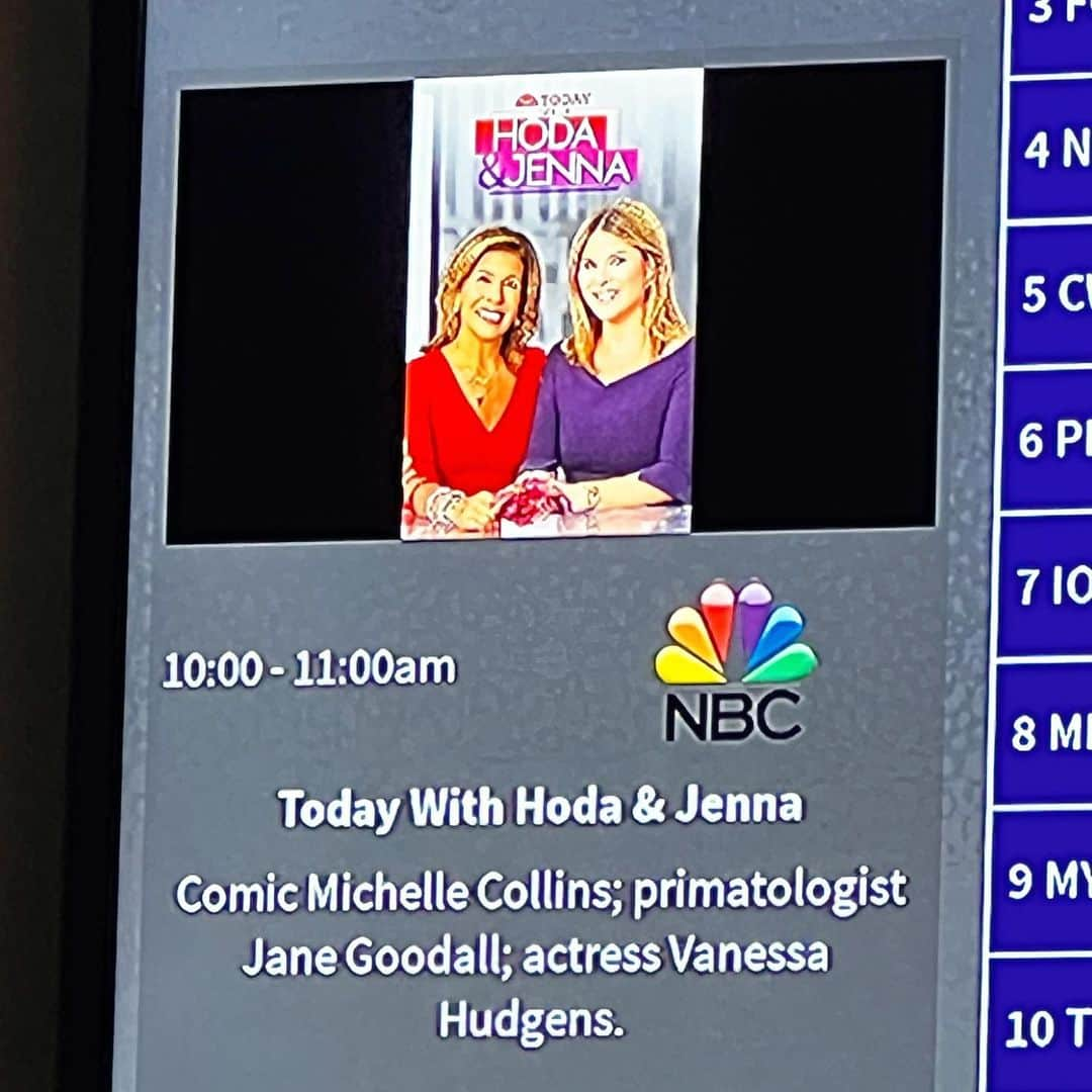 ミッチェル・コリンズのインスタグラム：「Top billing over Jane Goodall?? Finally!! 🦍 A perfect episode of @hodaandjenna coming up this morning set those DVRs & tune in! 💕」