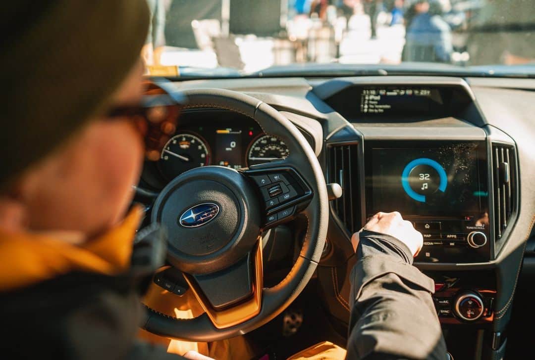 Subaru of Americaさんのインスタグラム写真 - (Subaru of AmericaInstagram)「Us cranking up the tunes in the Subaru #ForesterWilderness on the way to the last stop of #SubaruWinterFest. What's the name of the playlist you'll be blasting on your drive to @mtbachelor?  Join us this weekend for the final stop, April 15-16th, featuring music from @biggigantic (DJ Set) and @simbasax.   (📸: @dylanvanweelden, 📻: @harmankardon)   Link in bio event info.」4月14日 22時50分 - subaru_usa