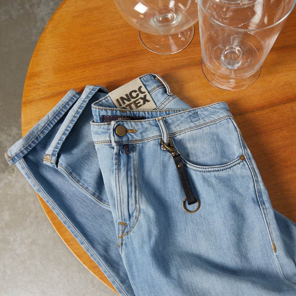 のインスタグラム：「- The sartorial denim -  Discover new designs for the spring season signed by the sartorial expertise of the Incotex Blue Division brand.  #Slowear #DurableFashion #SlowearVenezia . . #SpringSummerCollection #SS23 #SpringSummer #newcollection #durablefashion #sustainablefashion #slowfashion #sustainableclothing #eticalclothing #fashionman #fashion #style #man #outfitforman #model #smartcasualcollection #leisurewear #urbanstyle」