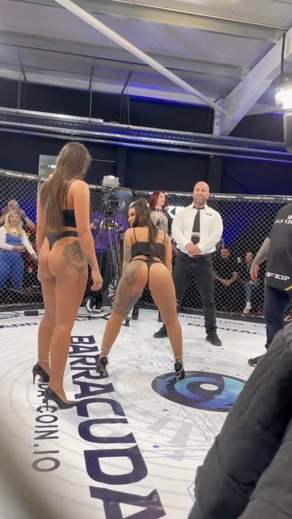 Funny Videosのインスタグラム：「Finally a slap contest with meaning 😅👌  Via @rxfmma」