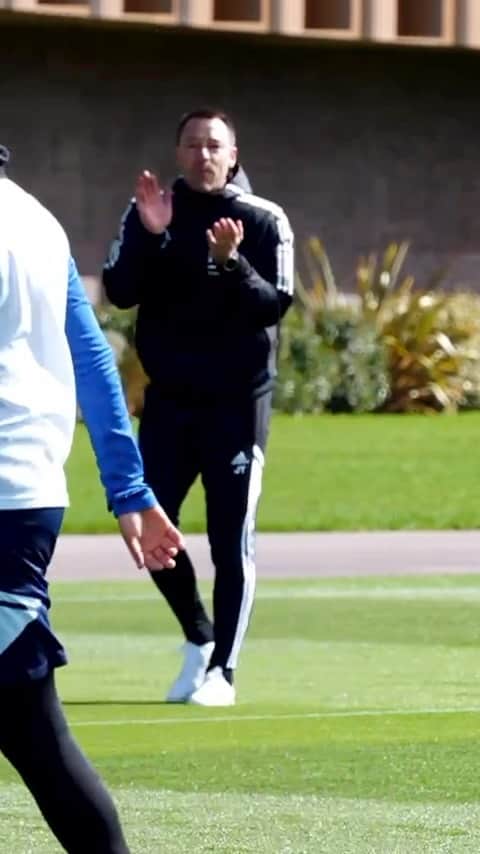 ジョン・テリーのインスタグラム：「@lcfc 💙🦊⚽️」