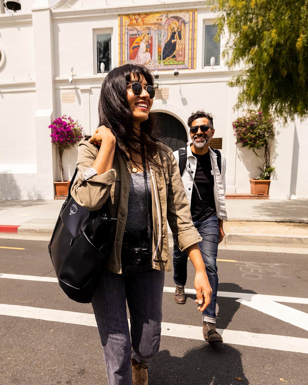 オスプレーのインスタグラム：「Breeze through every checkpoint with convenient packs and luggage that adhere to major airline carry-on standards.   Explore the complete series of travel packs designed to ease your journey.   #OspreyPacks」