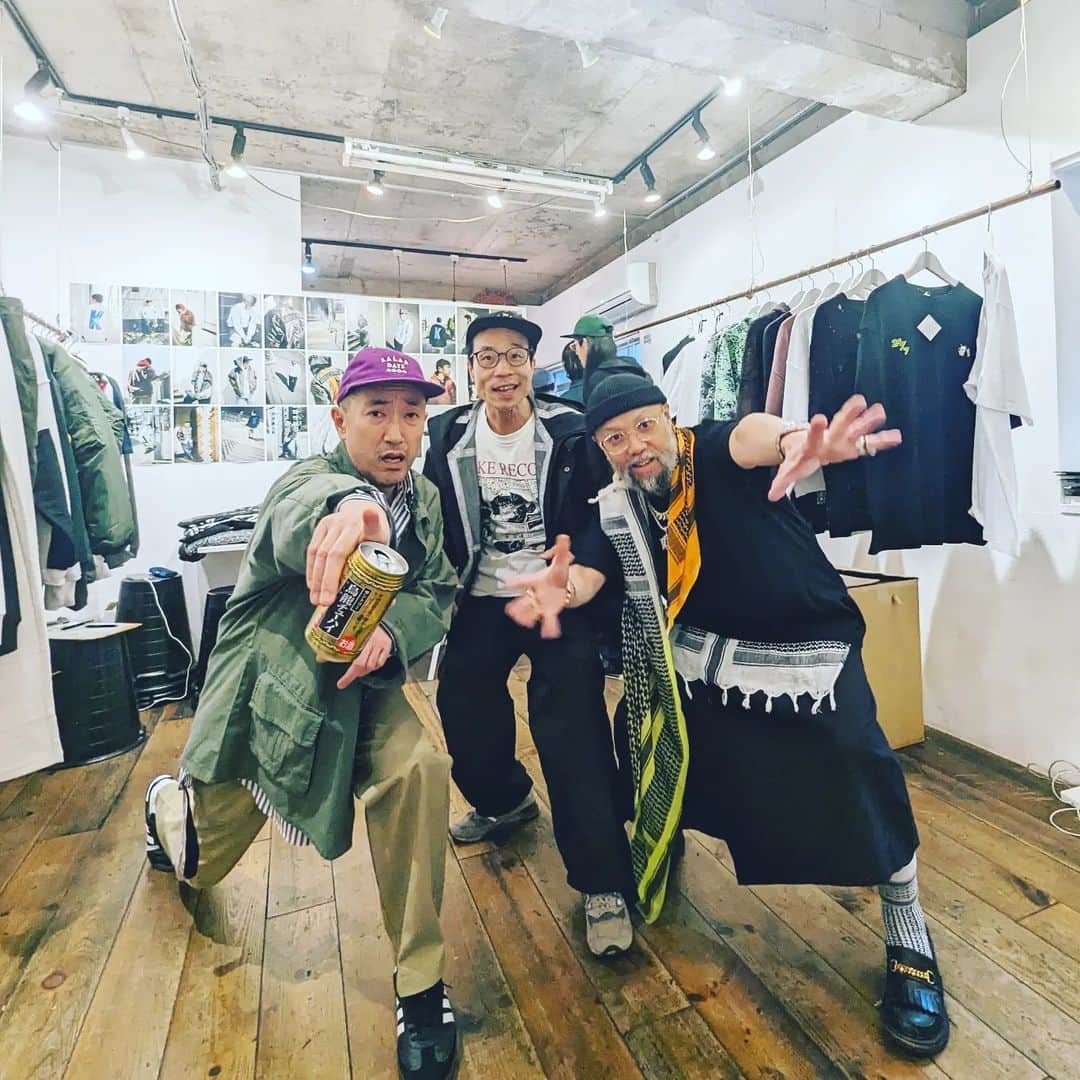 磯部正文のインスタグラム：「⁡ ⁡KAKOIとKYRAの展示会へ⁡ ⁡元気でお洒落でお喋りな先輩達⁡ ⁡ ⁡お世話になった雑誌CREWも いつもありがとうございます🤓」