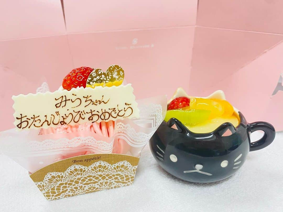 平野美宇さんのインスタグラム写真 - (平野美宇Instagram)「23歳になりました🧁 今日はお祝いしていただきとても幸せな1日でした✨  たくさんのお祝いメッセージありがとうございます！  充実した1年にできるよう頑張ります✊」4月14日 23時33分 - miu_hirano