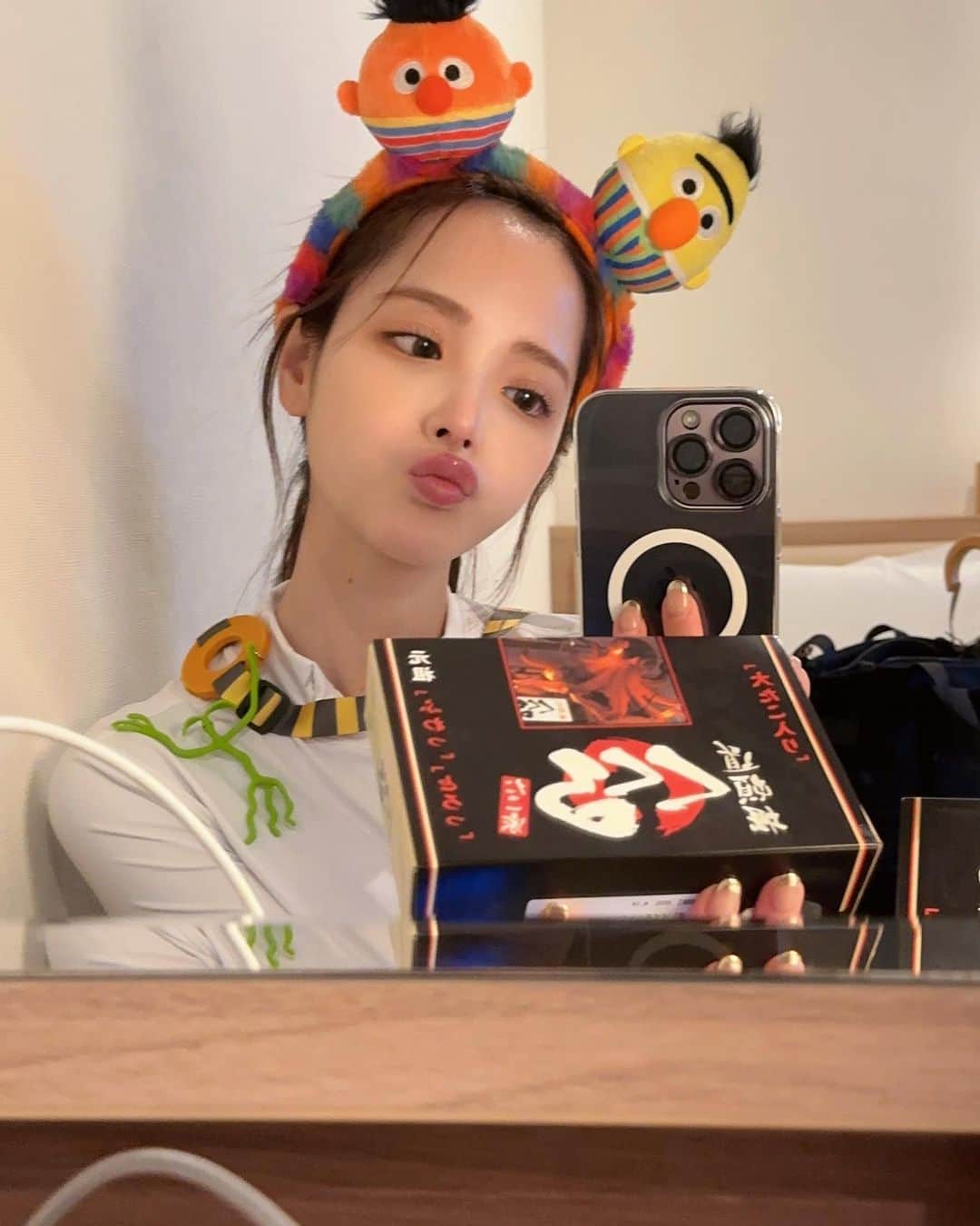 のインスタグラム：「久しぶりのくくる🐙  カチューシャ可愛いからヘアバンドがわりに つけてたら凄くテンション上がっちゃった🕺🏻  たこ焼き美味しかった〜!!!」