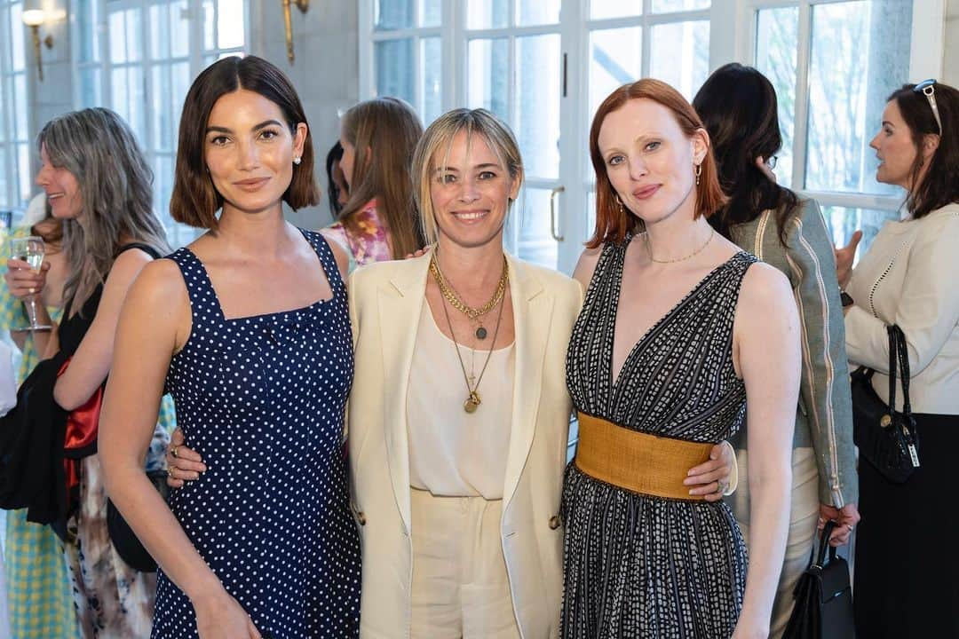 リリー・オルドリッジのインスタグラム：「Loved Hosting Tea for a Cause @vumcchildren with the lovely @shellycolvin & @misskarenelson ❤️ I’m in awe of Shelly and her work with the Hospital in efforts to Expand Pediatric Rehabilitation services for the Children of Tennessee 🫶 Thank you @vumcchildren We love you so much 🥰🙏❤️  Photos by Chad Driver」