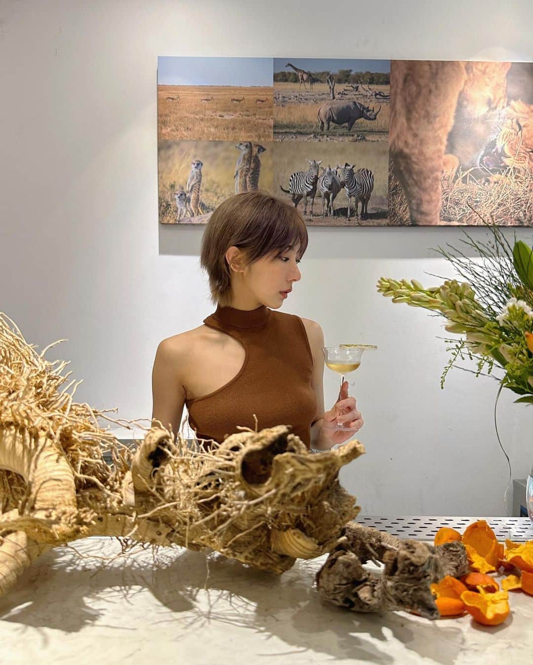 特蕾沙（Teresa）のインスタグラム：「一樣都是化妝  有點痣=認真化妝 沒點痣=隨便塗一塗  就是這麼簡單  #maisoncrivelli」