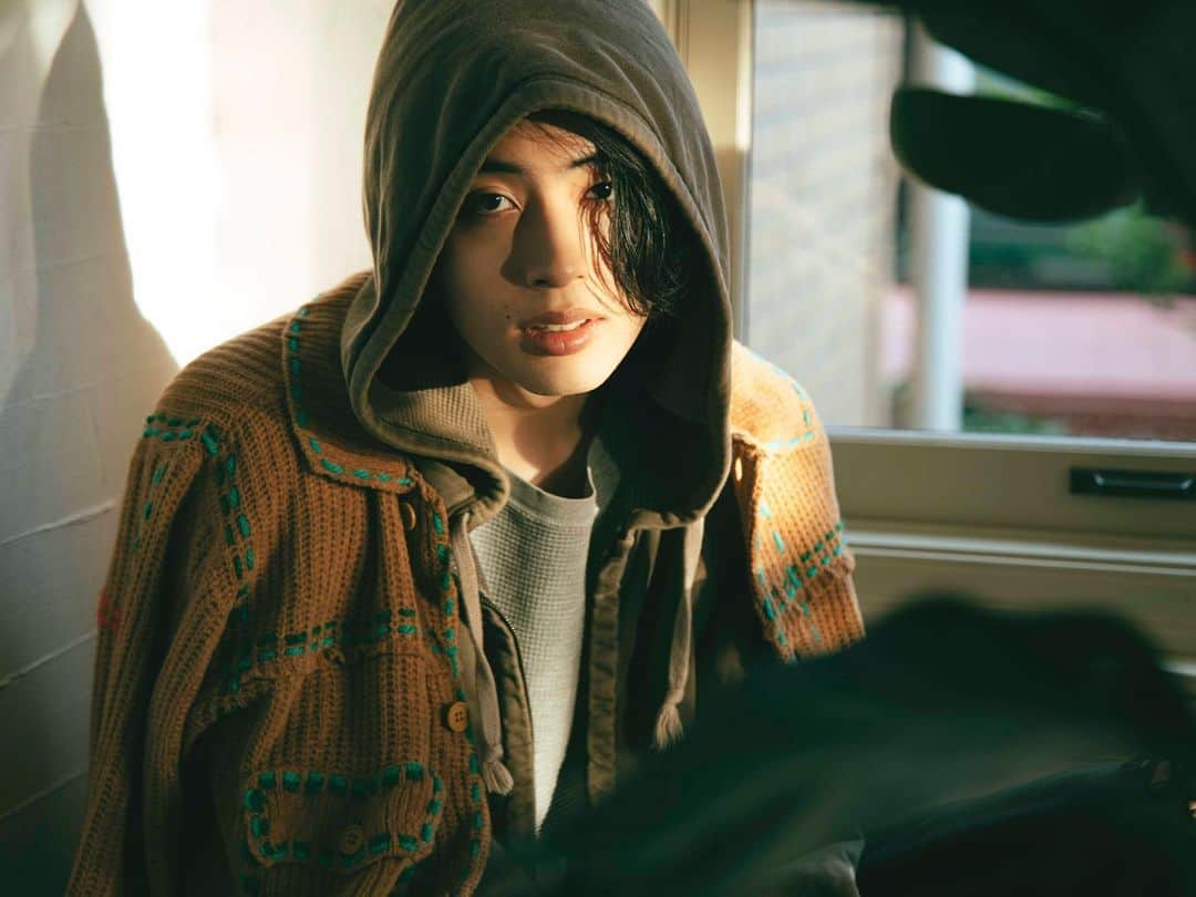 のインスタグラム：「19歳になりました。 功名心より大切な人たちへの愛を大切に。 実りある歳にします。 酸いも甘いも噛み分けて作品へと昇華していくので、今後とも何卒。 ラストティーンたのしんじゃおっ。」