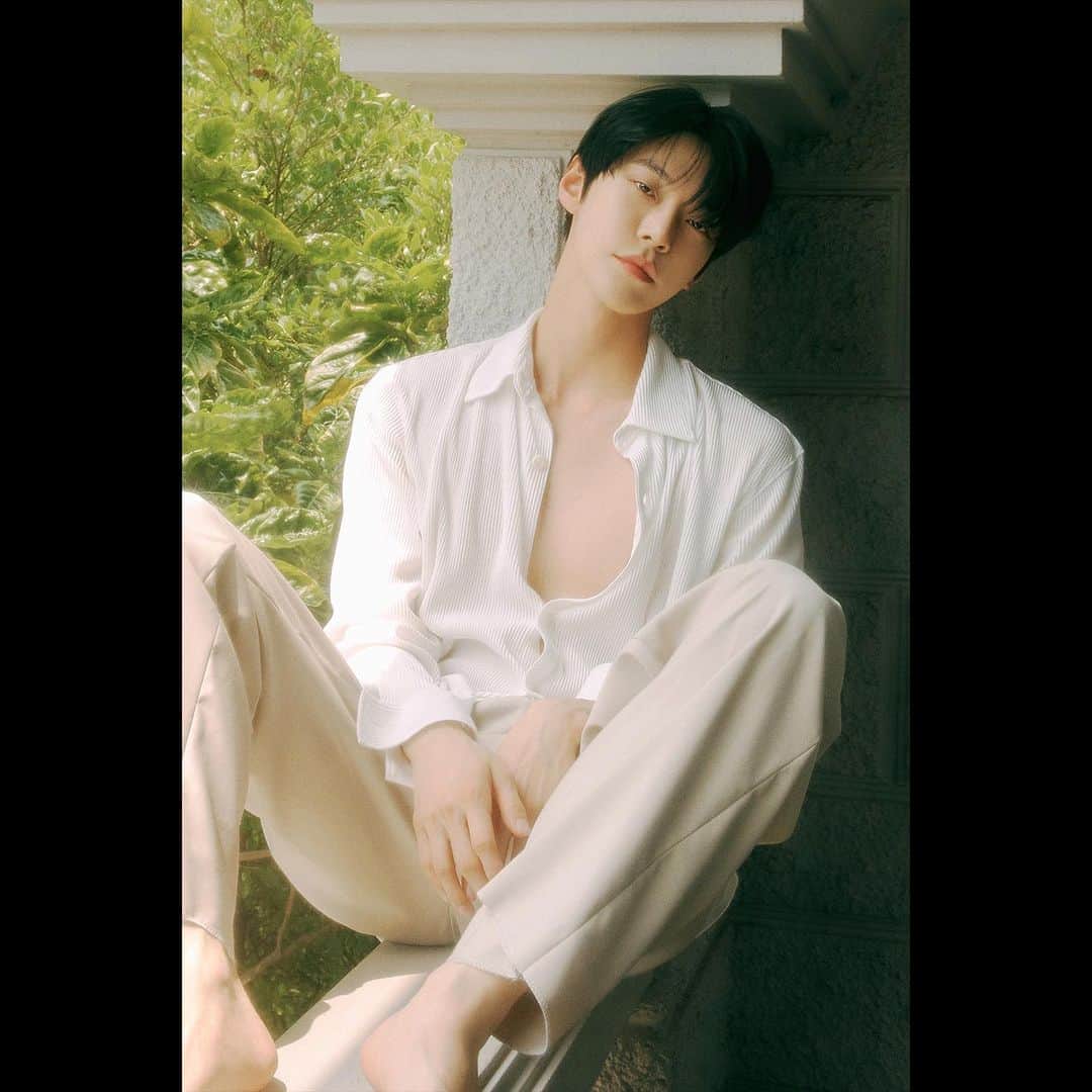 SMエンターテインメントさんのインスタグラム写真 - (SMエンターテインメントInstagram)「PERFUME : The Moments of Scents #DOYOUNG  【Perfume - The 1st Mini Album】 ➫ 2023.04.17 6PM (KST)  #NCT_DOJAEJUNG #DOJAEJUNG #NCT @nct_dojaejung @nct @do0_nct  #Perfume #DOJAEJUNG_Perfume  💿Pre-save & Pre-order nctdojaejung.lnk.to/perfume」4月15日 0時01分 - smtown