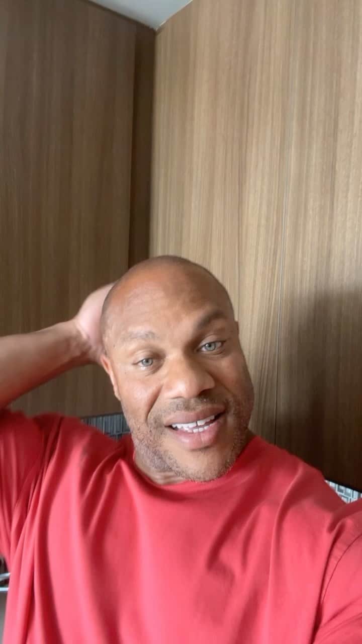 Phil Heathのインスタグラム：「Not happy that I am unable to make it to this year's @fiboofficial expo as it's always a great time meeting fans from around the world. I am however thankful to be home to help my wife @shuriecremona manage our home after having water damage due to a massive rain storm here in Fort Lauderdale. What we thought would be just a simple rain storm ended up being one of pure devastation to some areas and while even attempting to drive was literally not smart to do. We were able to grab groceries nearby but with the airports closed and flights now sold out I am unable to make it to Cologne Germany in time for the expo.   I vow to make it back there in 2024 as long as weather and flights permit because I love coming out to this event. The organizers have always treated me with great care and respect and I promise to overdeliver once I'm back there next year.   To my fans, I wish I could come out as I truly enjoy you all. Please know that I value your support and hope those who are attending say hello to my Brothers and Sisters in Iron for me!!!  I feel like the kid left out of the big event, but I recognize my role as the Man of the house and as a Husband to a wonderful Wife, accepting my vow to champion these matters head on always.   Thank God we are safe as I know there are others who lost way more, therefore we stay in gratitude and in resilience mode.   Wishing you all a fantastic day wherever you are.   Love to All!!!  -PH」