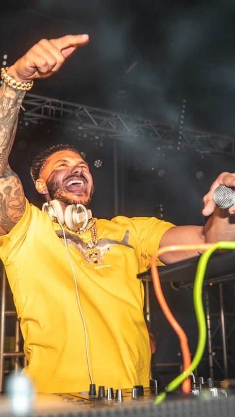 Pauly Dのインスタグラム：「Connecticut!!!! I’m Rocking The Biggest Cinco De Mayo party in Fairfield County, Friday May 5 in Stamford! Head Over To @cincolocofestival To See How To Win 🎟️🎟️🎟️」