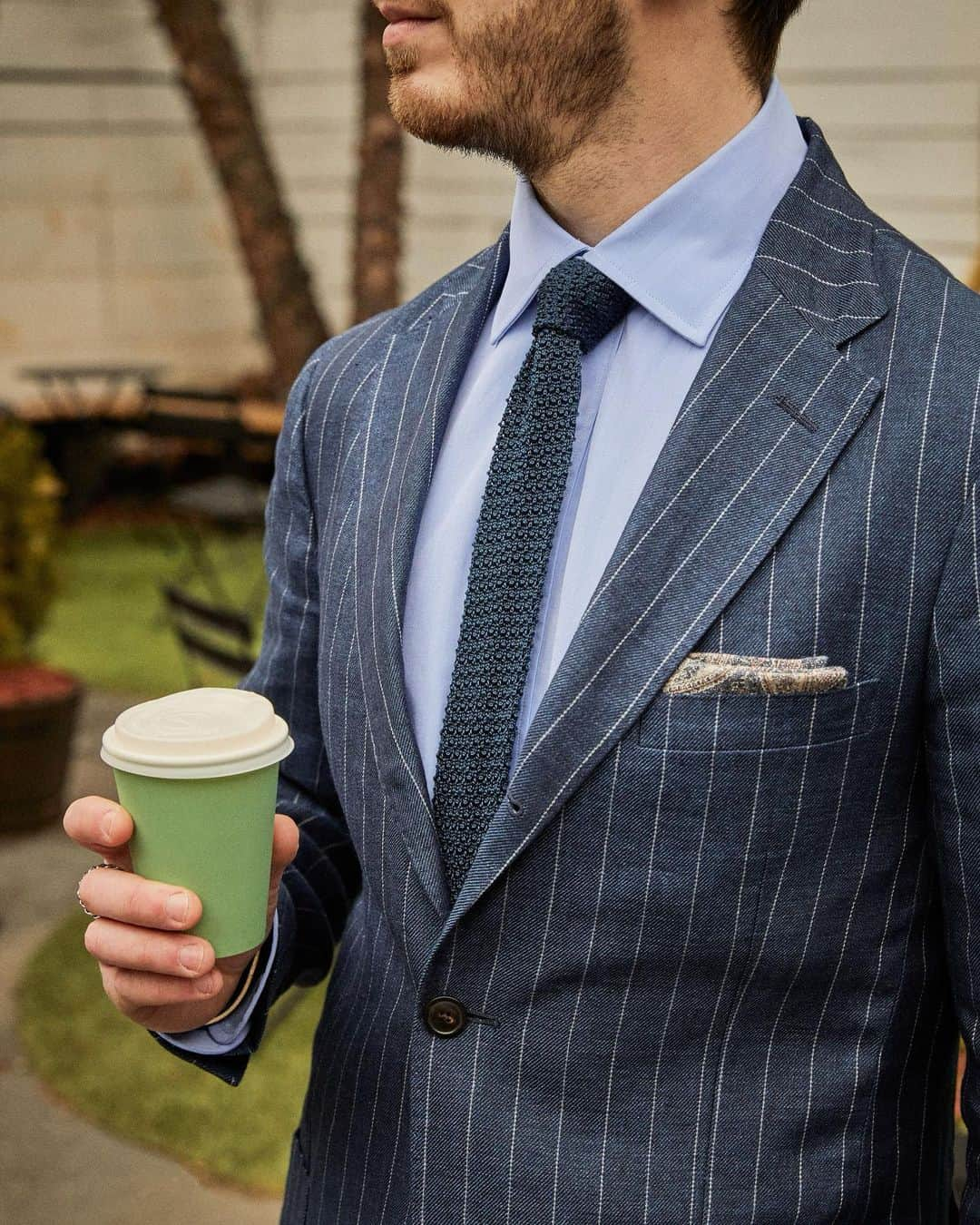 トッドスナイダーさんのインスタグラム写真 - (トッドスナイダーInstagram)「Meet Sam, our Made To Measure specialist, wearing the Italian Linen Pinstripe Madison Suit. From the the renowned Subalpino Mill in Italy, the crisp and lite blue pinstripe gives it a timeless, Hollywood-leading-man look. Available in-store and online now.  #TeamTS」4月15日 0時38分 - toddsnyderny