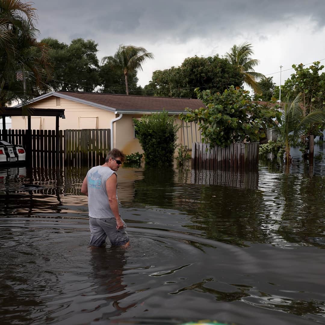 TIME Magazineさんのインスタグラム写真 - (TIME MagazineInstagram)「Floridians may be used to rain, but no one alive had seen the likes of the storm that swept Fort Lauderdale on April 13.   The deluge brought 25.91 inches of rain to Fort Lauderdale within a 24-hour period—which, if confirmed, would clear the state’s previous record of 23.28 inches set in Key West in 1980, according to AccuWeather.   The city deployed vacuum trucks and crews to clear storm drains, but the official Twitter account warned that there was simply too much water to clear the roads and the community would need to wait for water to drain naturally.   As of Friday the water had started to dissipate, though city officials noted that a substantial portion of the community was still flooded as of Friday afternoon.  Here are some of the most striking images from the rainstorm’s aftermath. Find more at the link in our bio.   Photographs by Chandan Khanna (@khannachandan)—@afpphoto/@gettyimages (1, 3); Joe Raedle (@jraedle)—Getty Images (2, 5); David Santiago—@miamiherald/@apnews」4月15日 6時09分 - time