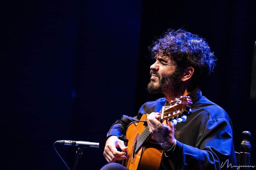 DeFlamenco.comさんのインスタグラム写真 - (DeFlamenco.comInstagram)「Joselito Acedo en el Círculo Flamenco de Madrid   @joselitoacedo @flamencomad @teatroflamadrid  #guitarraflamenca #flamenco #deflamenco #circuloflamencodemadrid #madridflamenco #flamencomadrid 📷@manjavacas.flamenco」4月15日 0時51分 - deflamenco