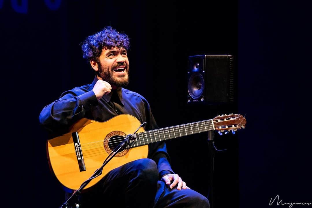 DeFlamenco.comさんのインスタグラム写真 - (DeFlamenco.comInstagram)「Joselito Acedo en el Círculo Flamenco de Madrid   @joselitoacedo @flamencomad @teatroflamadrid  #guitarraflamenca #flamenco #deflamenco #circuloflamencodemadrid #madridflamenco #flamencomadrid 📷@manjavacas.flamenco」4月15日 0時51分 - deflamenco