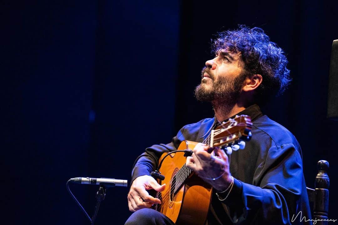 DeFlamenco.comのインスタグラム：「Joselito Acedo en el Círculo Flamenco de Madrid   @joselitoacedo @flamencomad @teatroflamadrid  #guitarraflamenca #flamenco #deflamenco #circuloflamencodemadrid #madridflamenco #flamencomadrid 📷@manjavacas.flamenco」