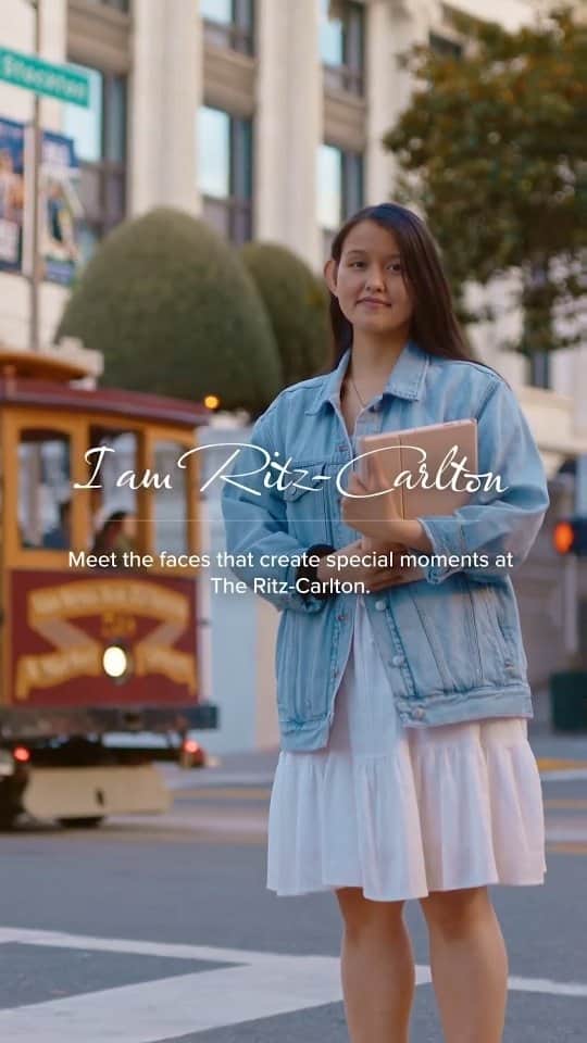 リッツ・カールトンのインスタグラム：「Drawing a path through #SanFrancisco with Rose  Meet the artisans who create special moments at The Ritz-Carlton: With love for the city and an artist’s eye, Guest Service Support Expert Rose created illustrations for a new cocktail menu at @ritzcarltonsanfrancisco’s The Lounge — the kind of skill and attention to detail that go into presenting unique moment for guests, and shaping the unforgettable experience of The Ritz-Carlton.」