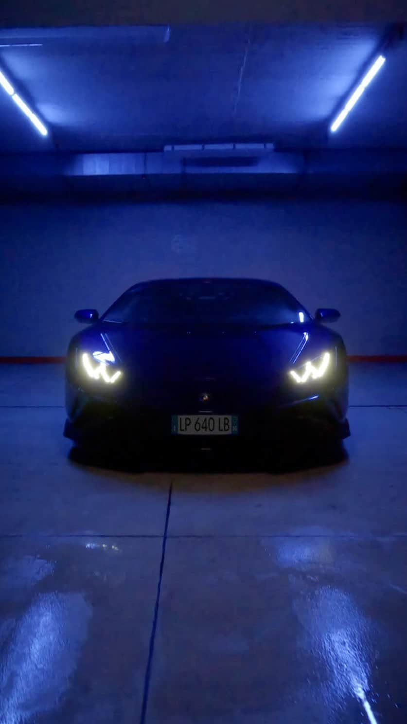 ランボルギーニのインスタグラム：「Huracán Tecnica amplifies your everyday life. You just have to step inside.​  #Lamborghini #HuracanTecnica #TakeAllYourSoulsToDrive  __ Huracán Tecnica: fuel consumption combined: 14,5 l/100km (WLTP); CO2-emissions combined: 328 g/km (WLTP)」