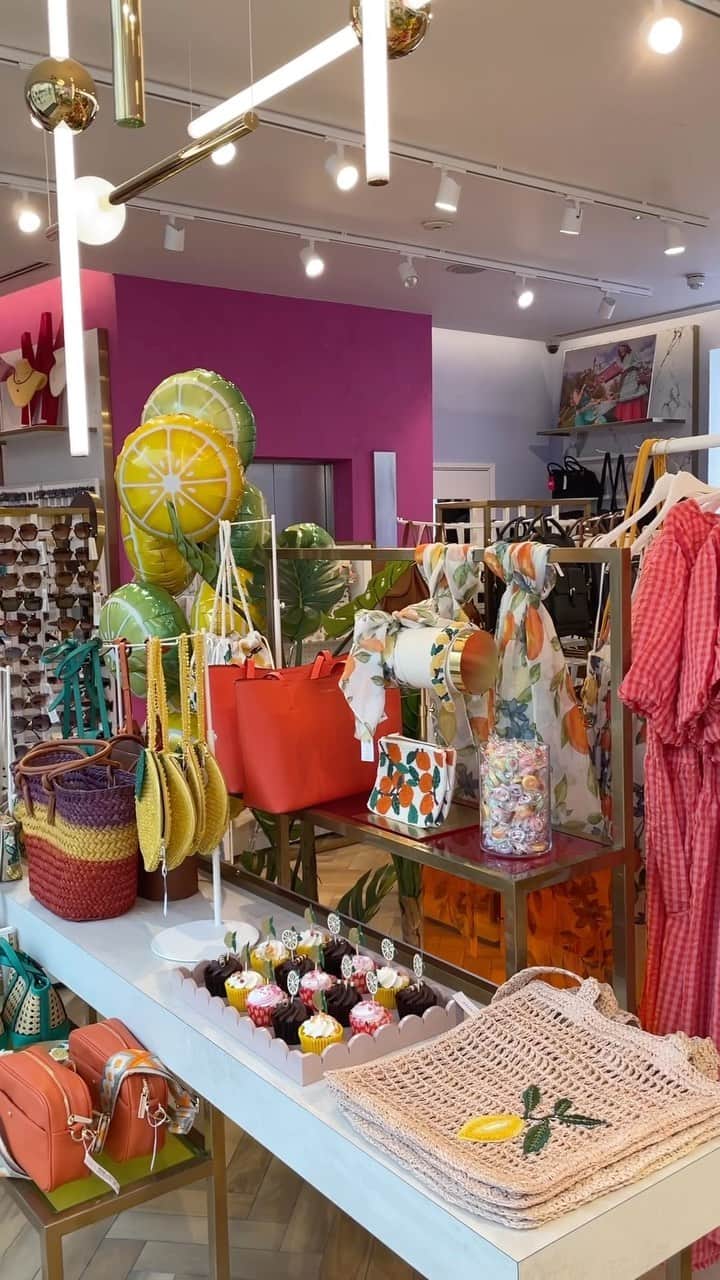 アクセサライズのインスタグラム：「Flashback Friday! 💜 Earlier this month we celebrated our store re-opening at Oxford Street with lots of new season product and summer goodies! Pop by and say hello 👋🤩   Fruit balloons: @bubblegumballoons 🎈」