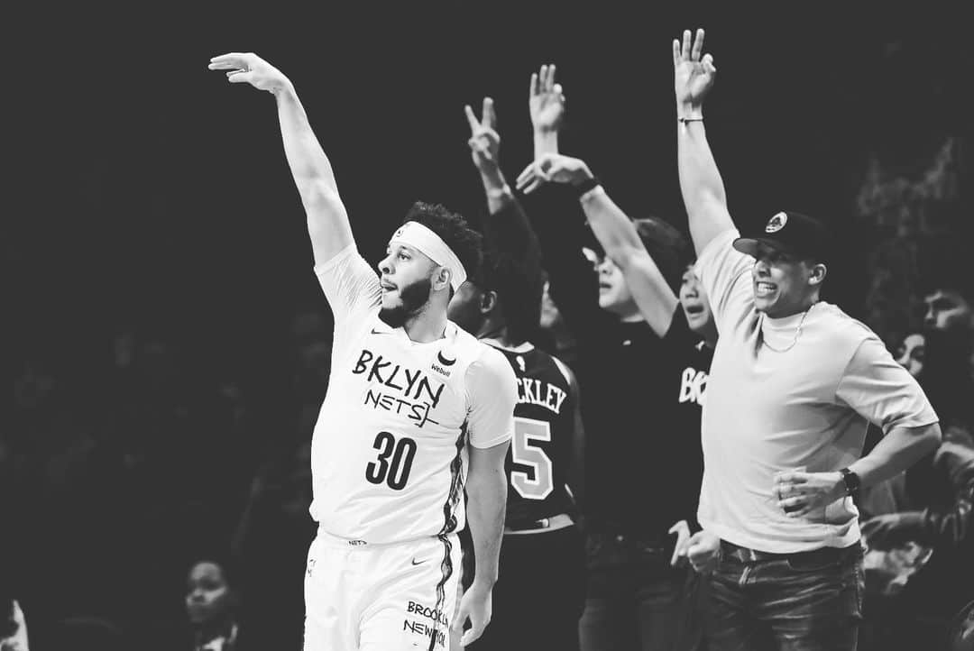 セス・カリーさんのインスタグラム写真 - (セス・カリーInstagram)「Another 82 in the books.. Now it’s the best time of the year! 🏀 #Playoffs」4月15日 2時26分 - sdotcurry