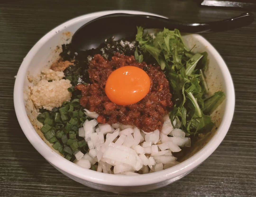 晁直 さんのインスタグラム写真 - (晁直 Instagram)「連続で食べた！」4月15日 2時20分 - lynchasanu